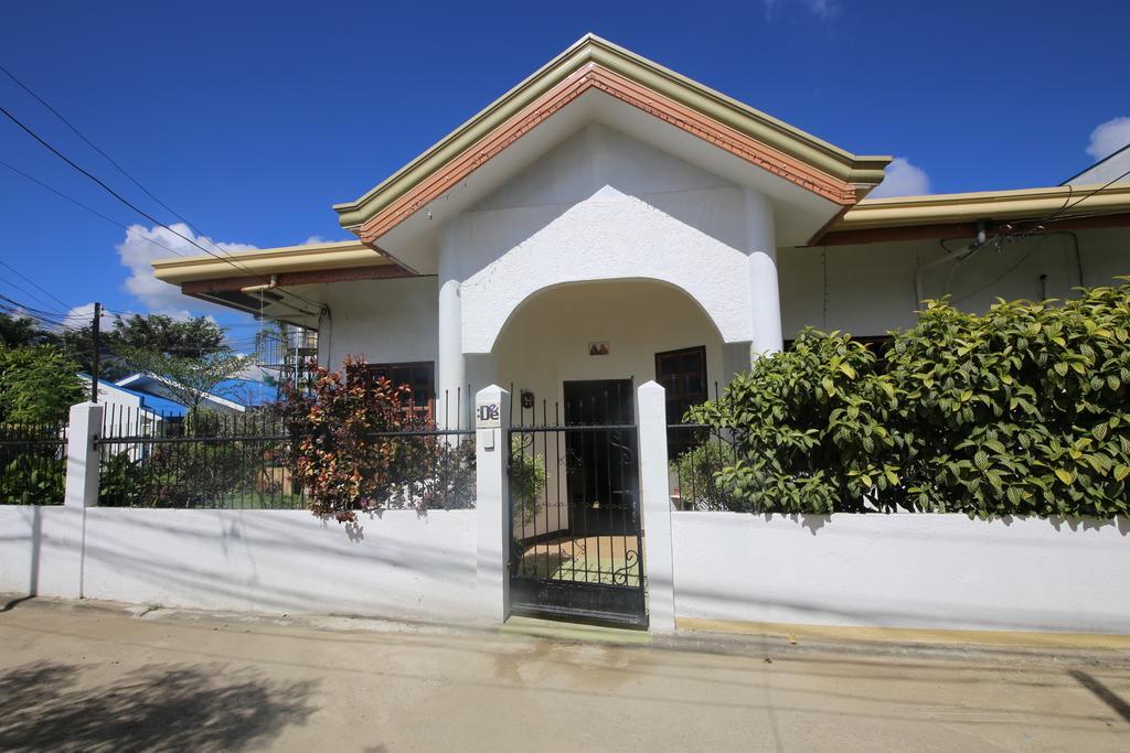 Dee Guest House Lapu-Lapu City Exterior photo