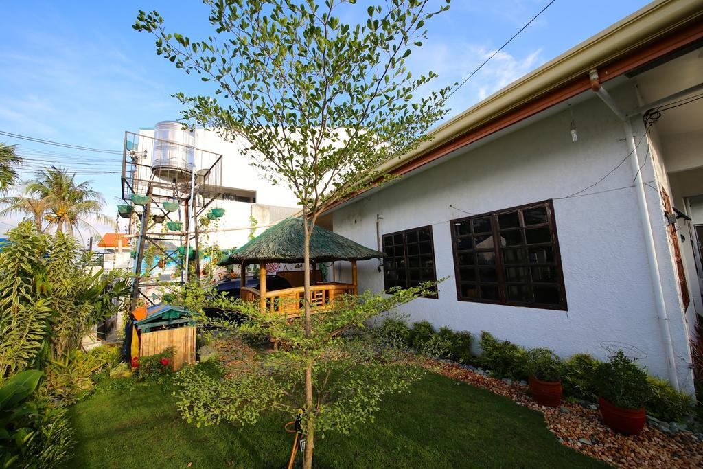 Dee Guest House Lapu-Lapu City Exterior photo