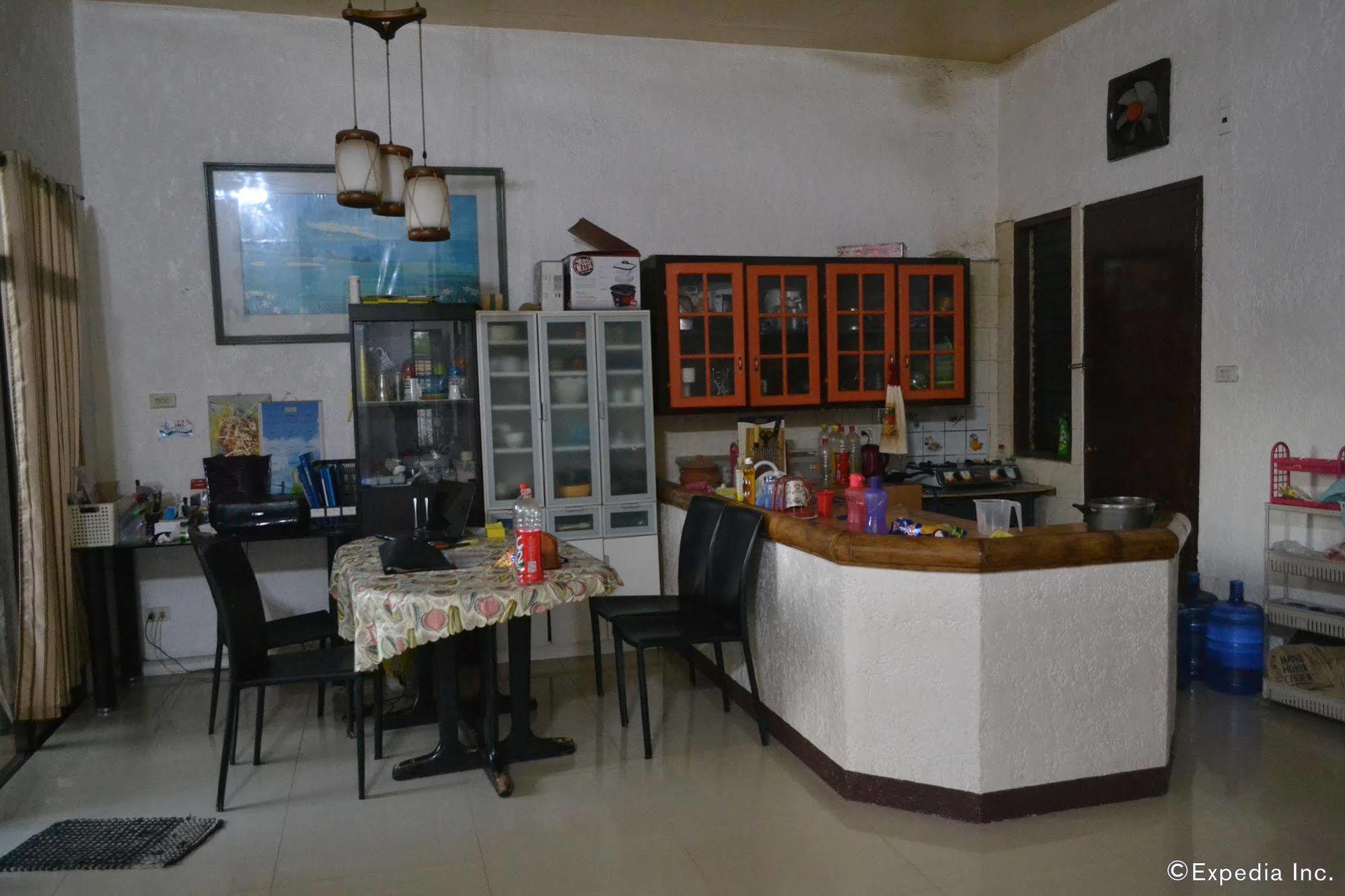 Dee Guest House Lapu-Lapu City Exterior photo
