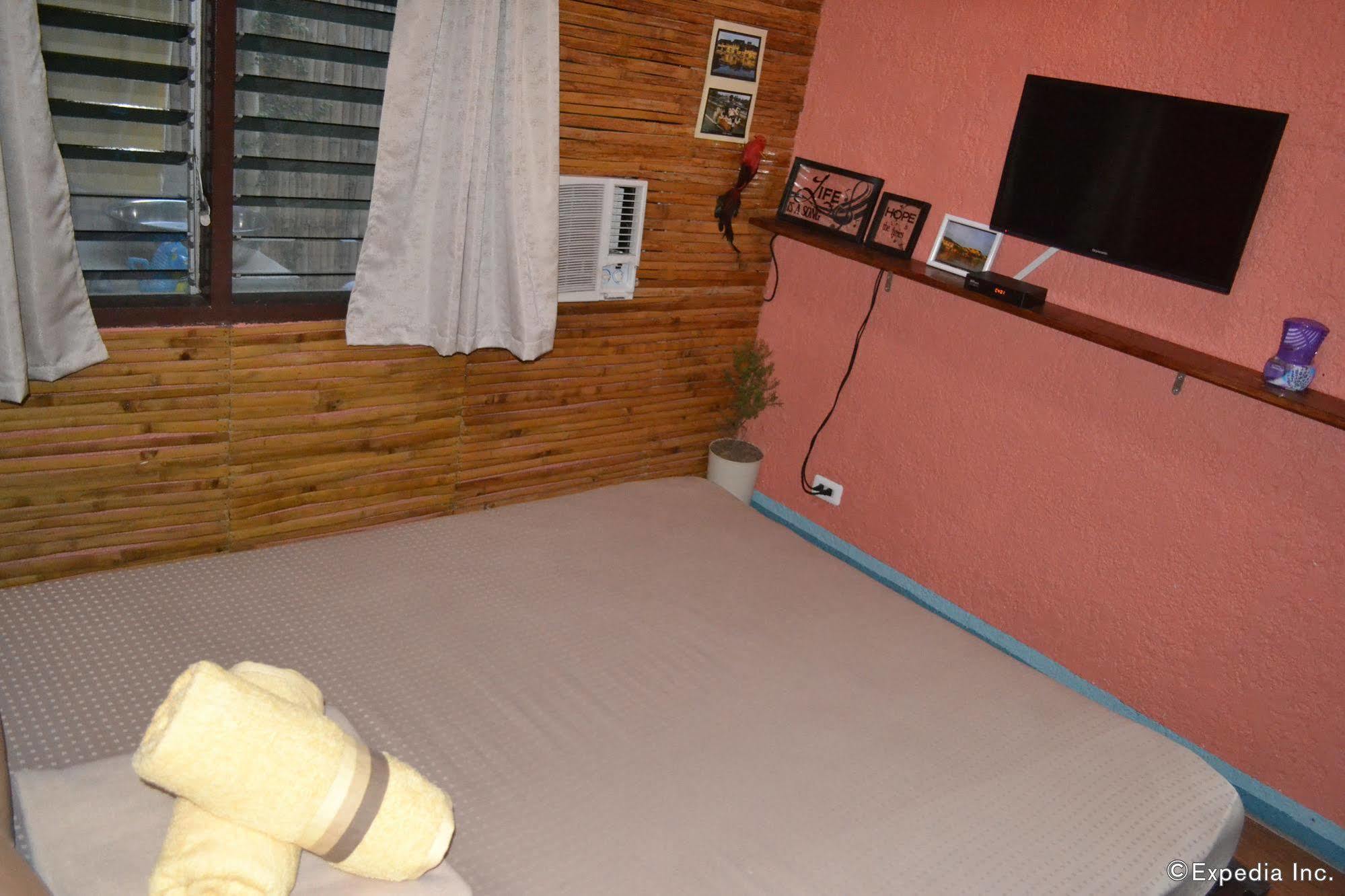 Dee Guest House Lapu-Lapu City Exterior photo