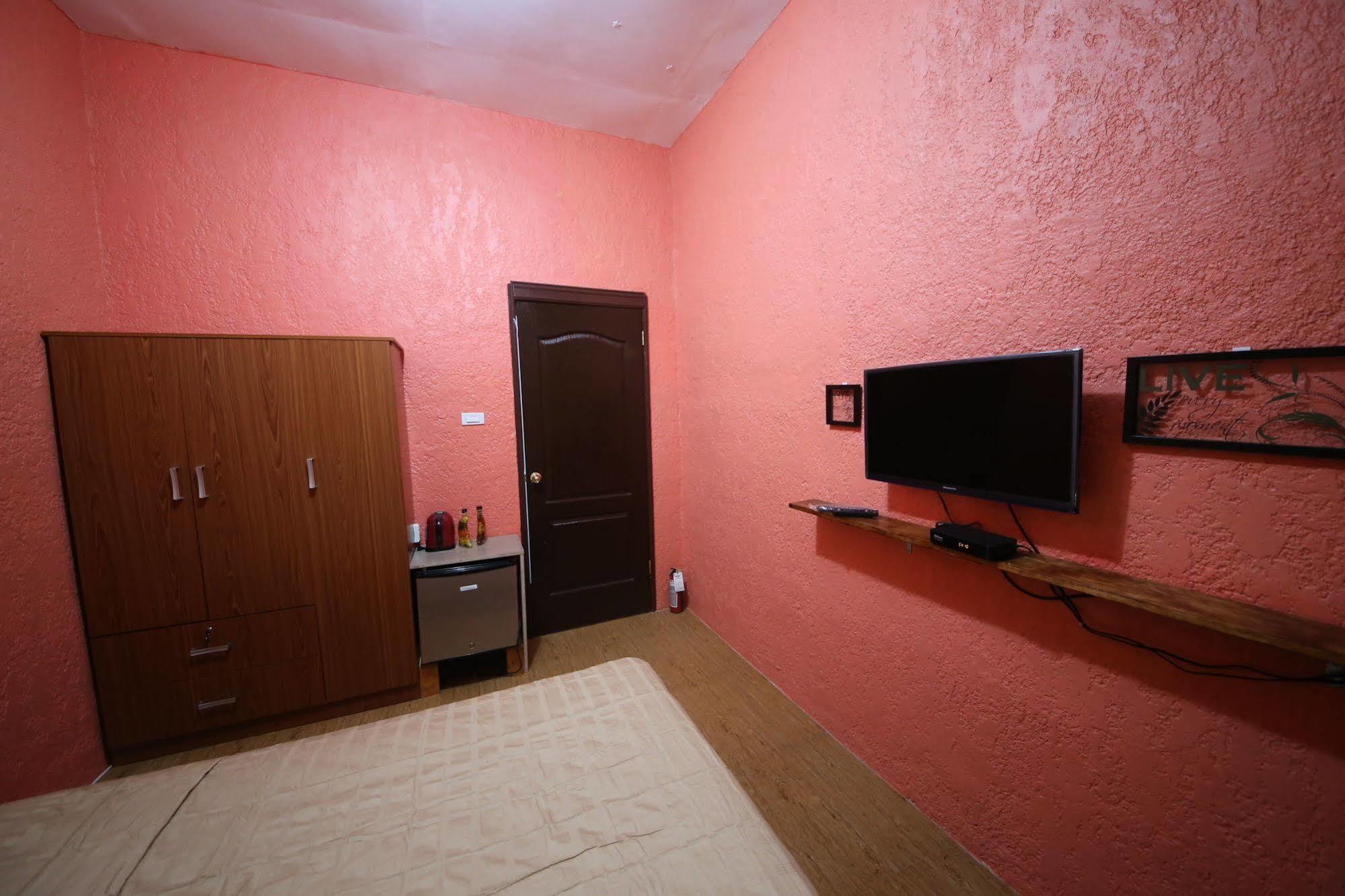 Dee Guest House Lapu-Lapu City Exterior photo
