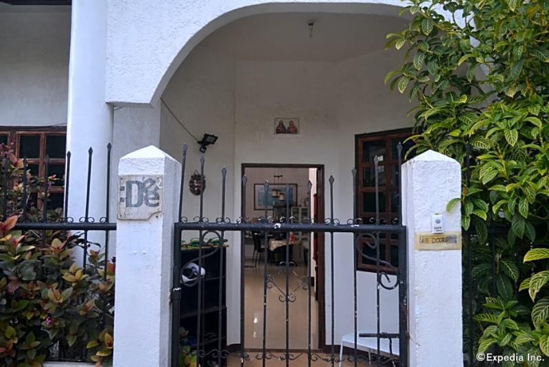 Dee Guest House Lapu-Lapu City Exterior photo
